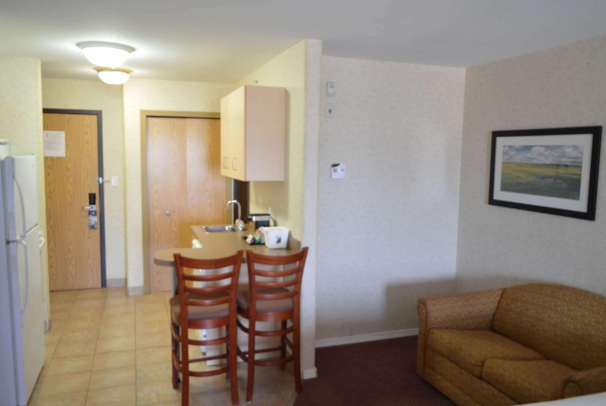 Super 8 By Wyndham Grande Prairie Hotel Kültér fotó