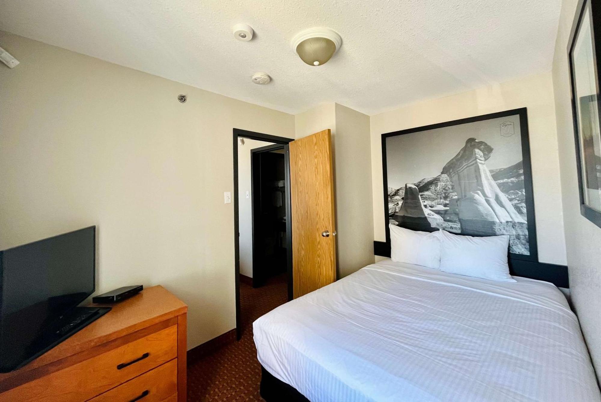 Super 8 By Wyndham Grande Prairie Hotel Kültér fotó