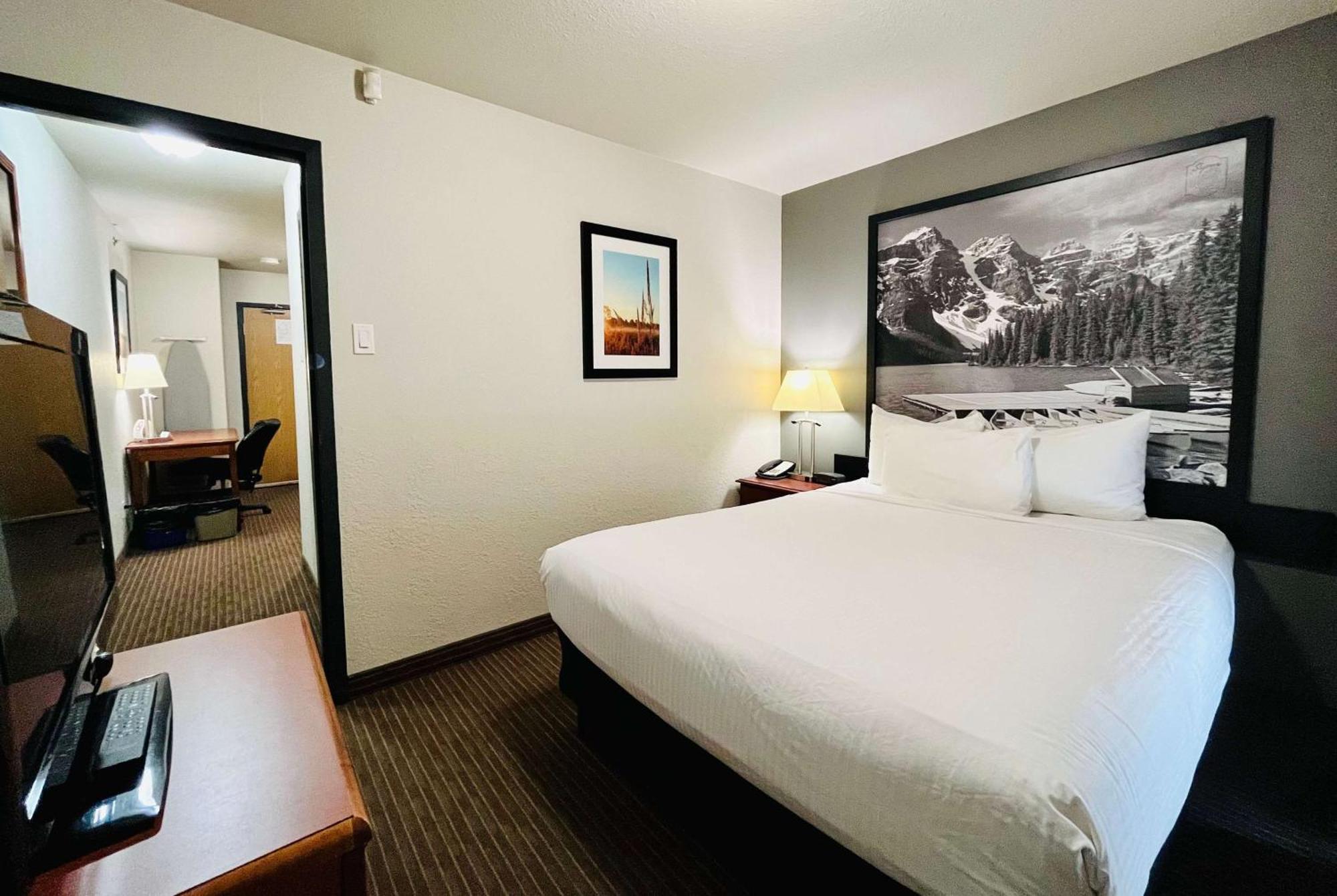 Super 8 By Wyndham Grande Prairie Hotel Kültér fotó