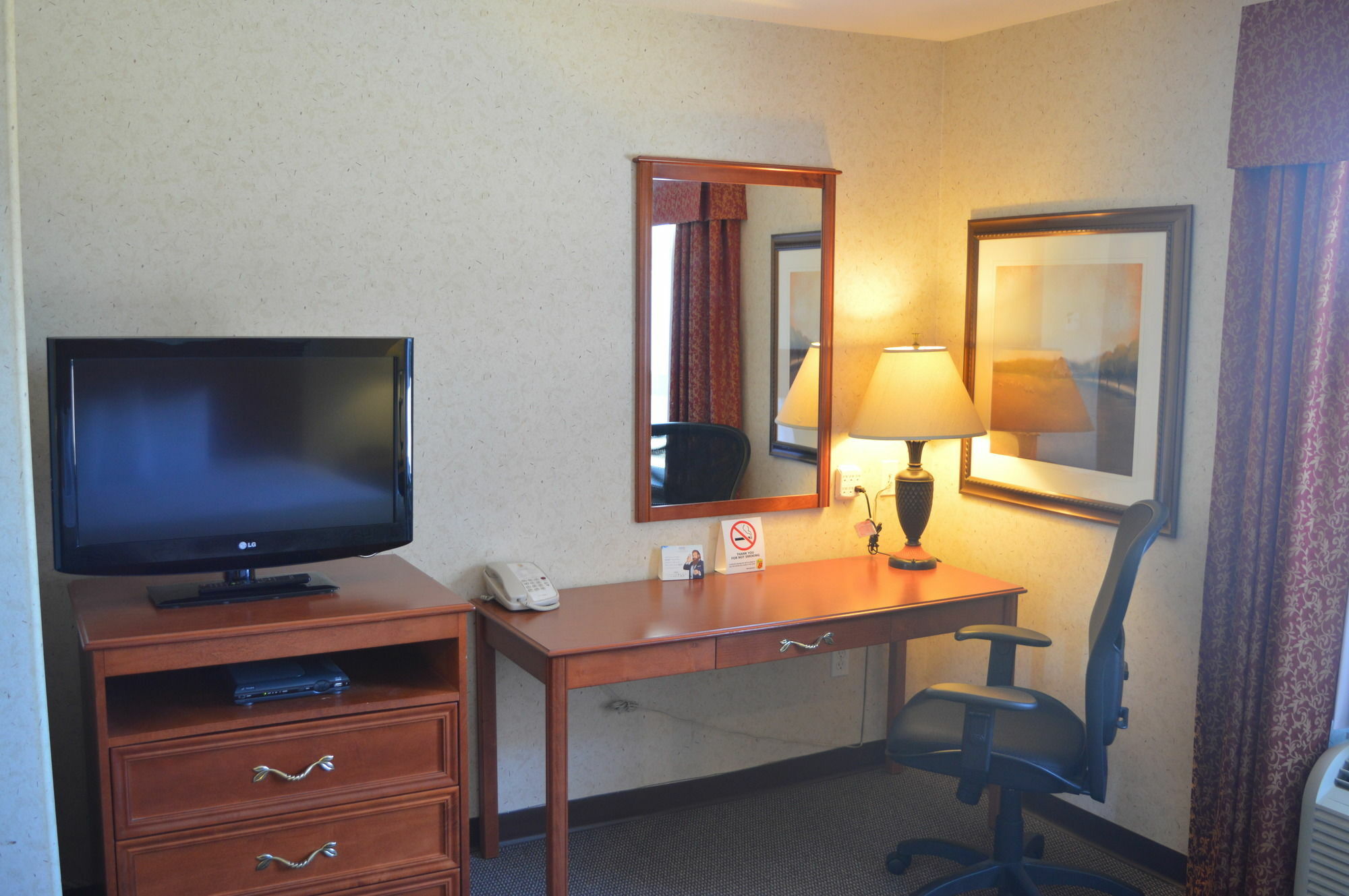 Super 8 By Wyndham Grande Prairie Hotel Kültér fotó